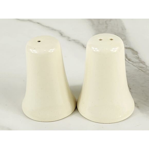 Salt & Pepper Shakers Space Shuttle 2 3/4" Kennedy Space Center Florida 80's Vtg - Picture 5 of 11